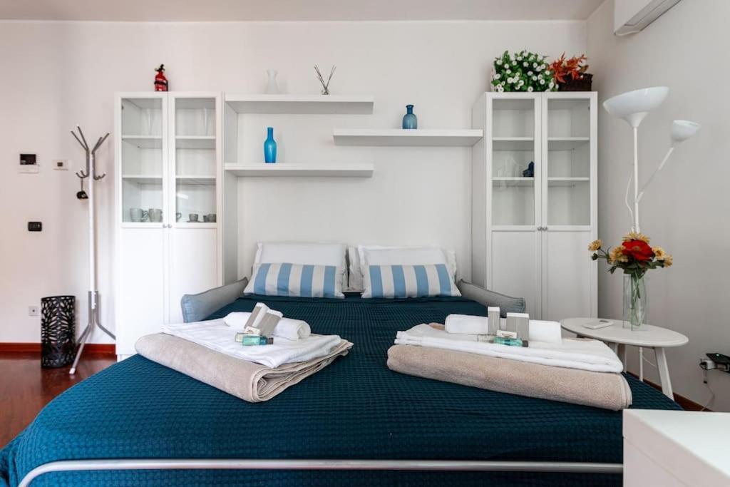 Appartamento Caterina A 5 Minuti Da Milano Fiere E San Siro Con Wifi-Netflix-Free Parking מראה חיצוני תמונה