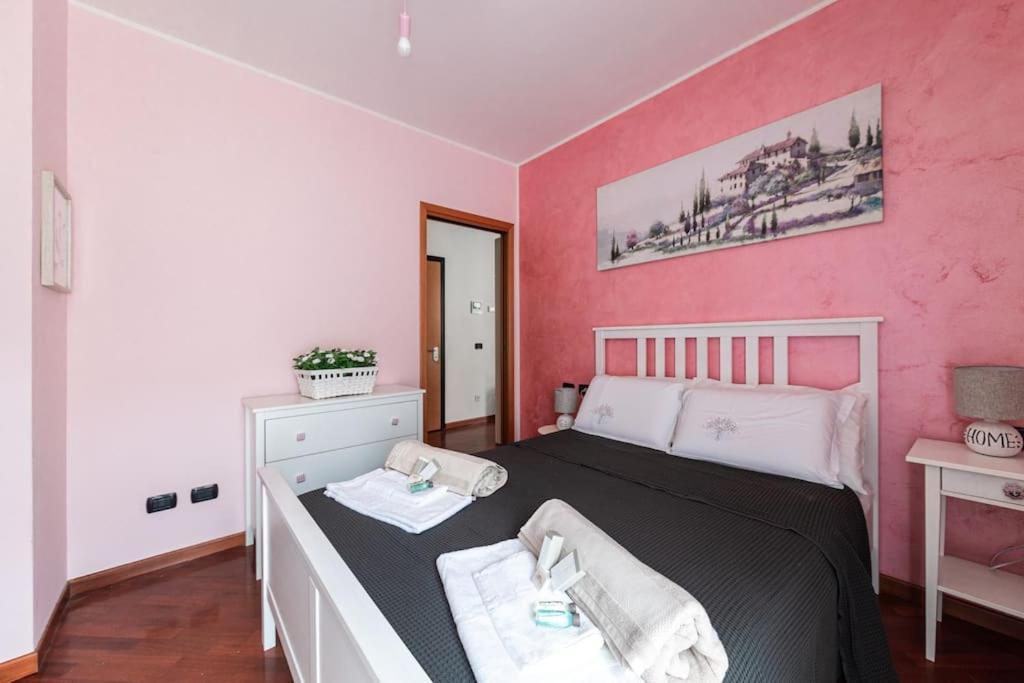 Appartamento Caterina A 5 Minuti Da Milano Fiere E San Siro Con Wifi-Netflix-Free Parking מראה חיצוני תמונה