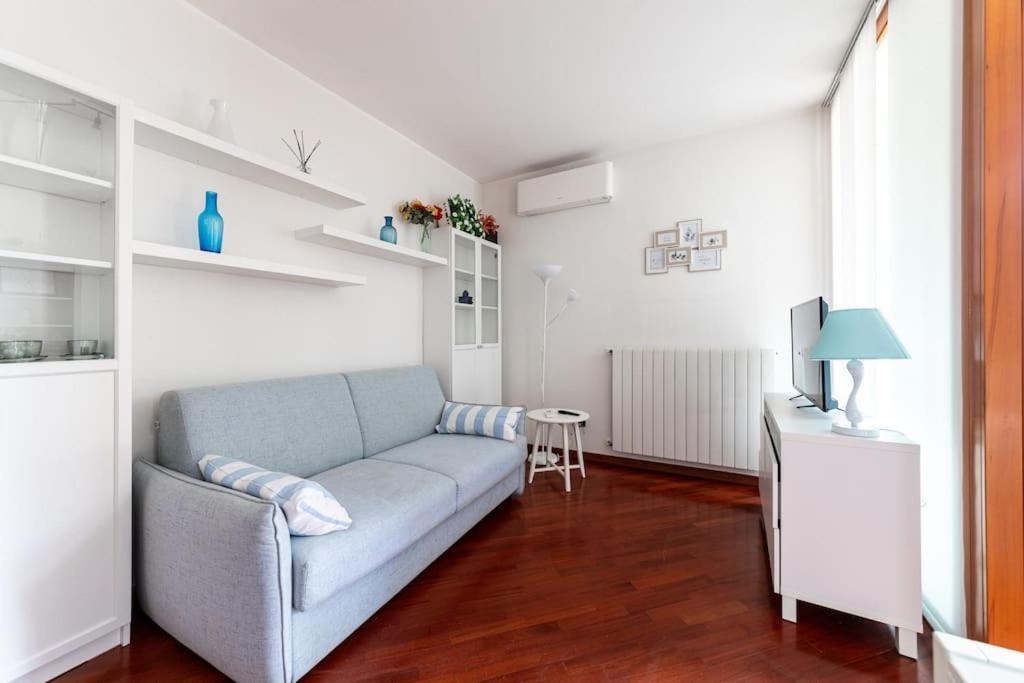 Appartamento Caterina A 5 Minuti Da Milano Fiere E San Siro Con Wifi-Netflix-Free Parking מראה חיצוני תמונה